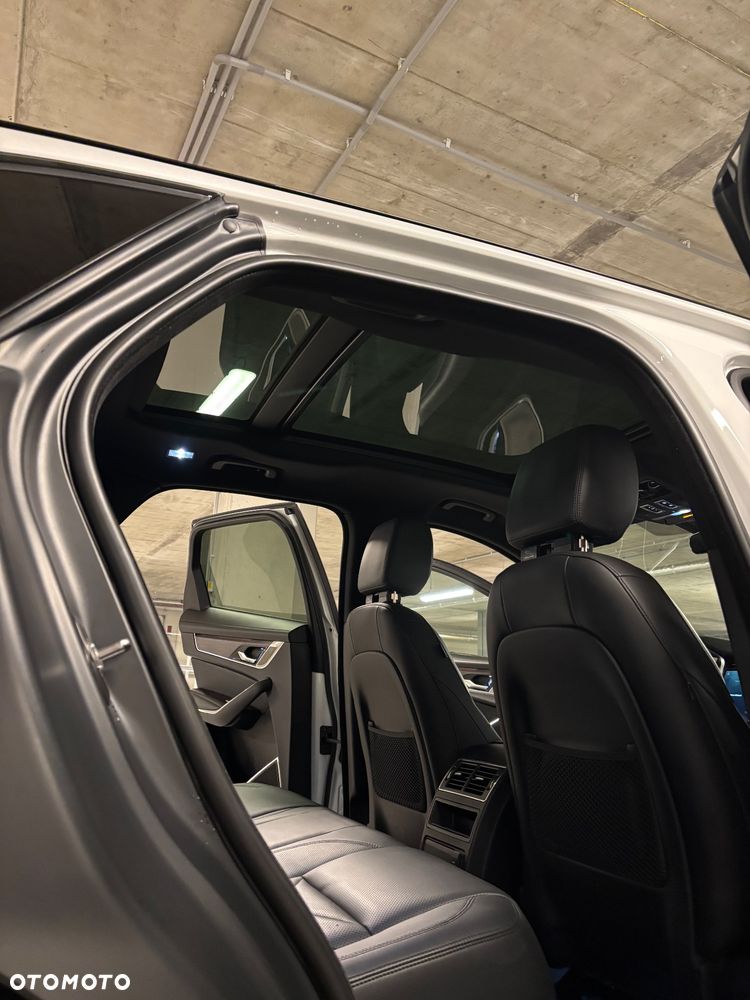 Jaguar F-Pace - 17