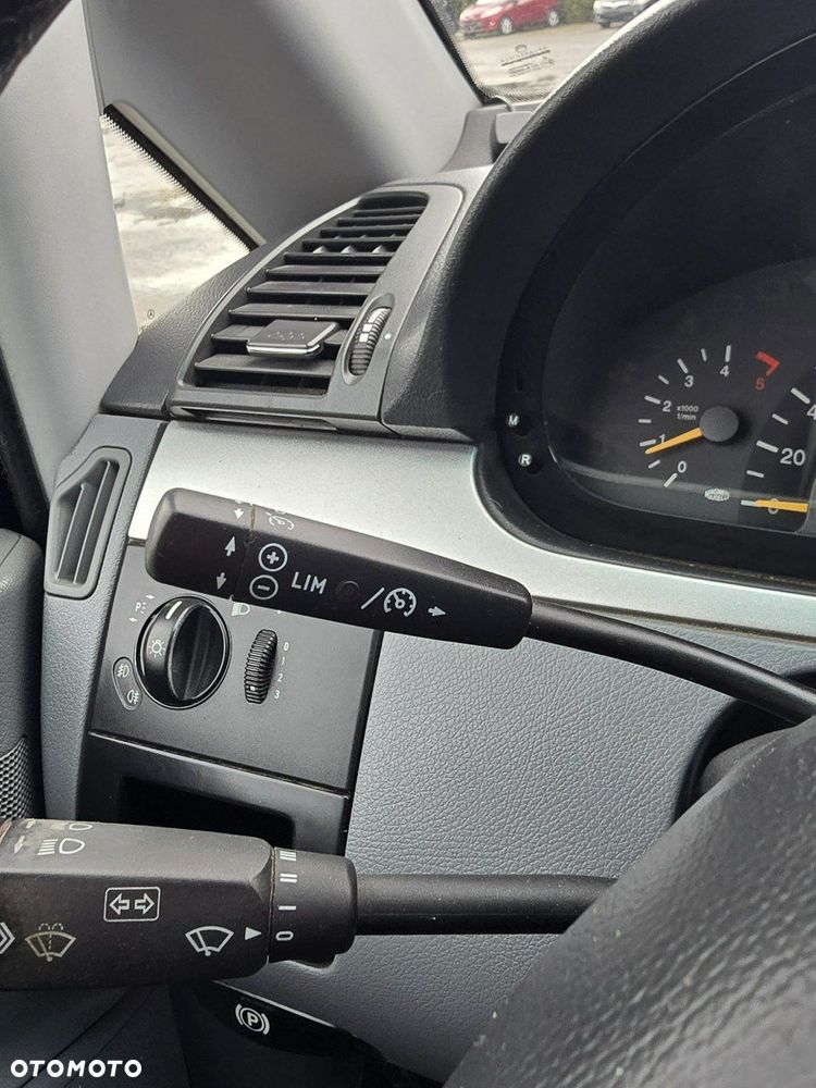 Mercedes-Benz Vito - 32