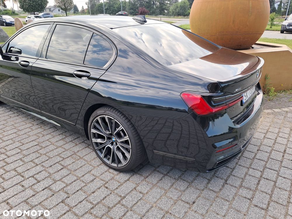 BMW Seria 7 750i xDrive - 4