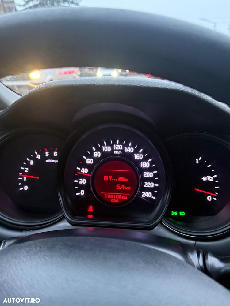 Kia Ceed 1.4 CRDi 90 SW Vision - 11