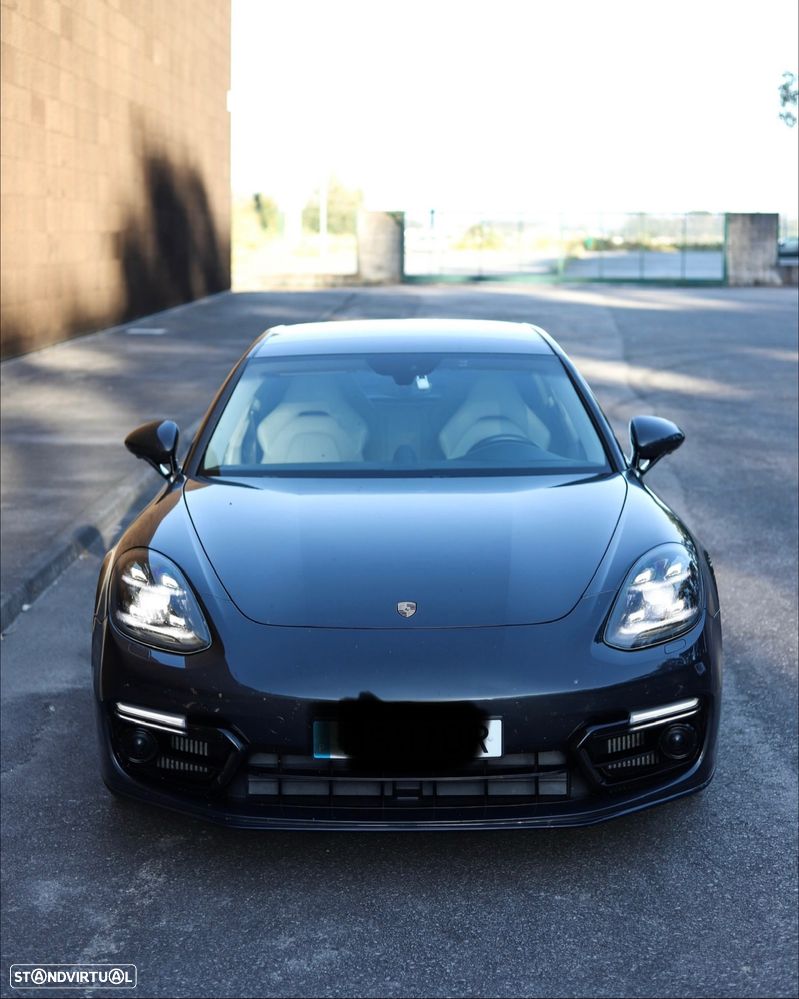 Porsche Panamera 4 E-Hybrid - 1