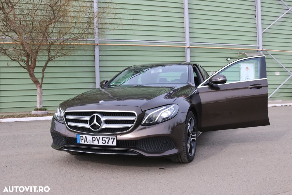 Mercedes-Benz E 220 d 4Matic 9G-TRONIC Avantgarde - 1