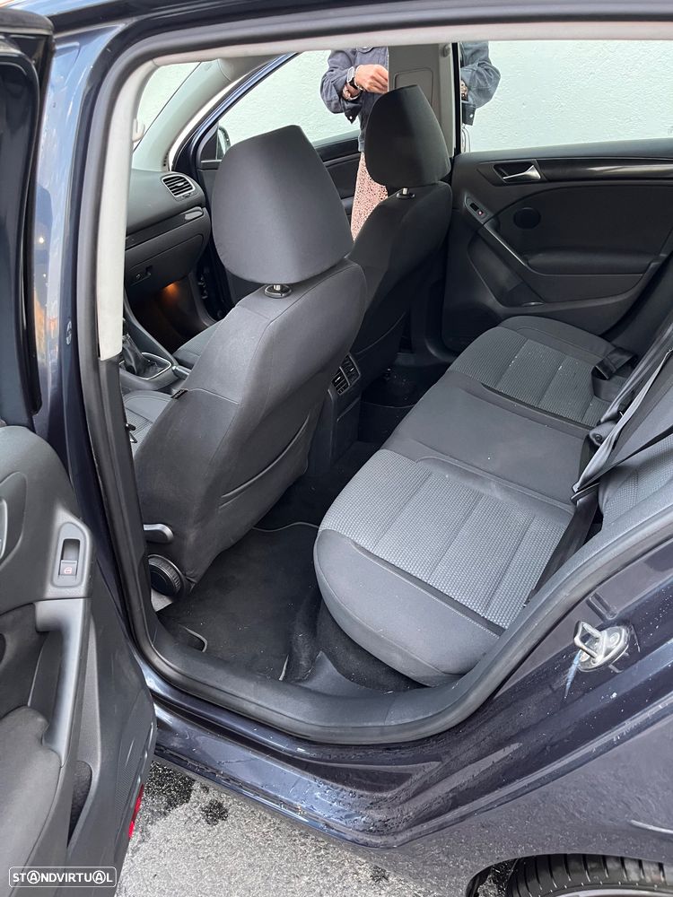 VW Golf 1.6 TDi Confortline - 6