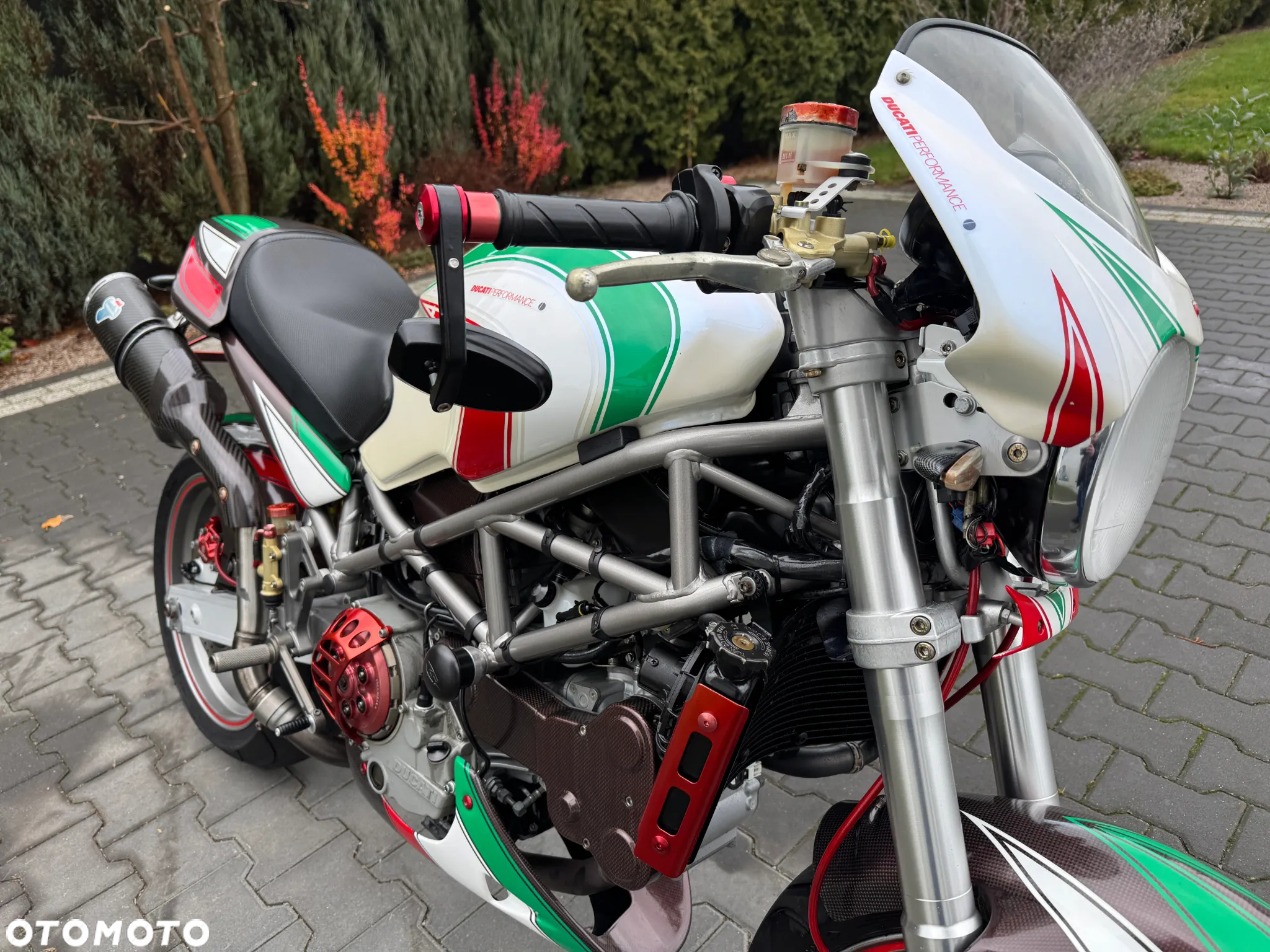 Ducati Monster - 13