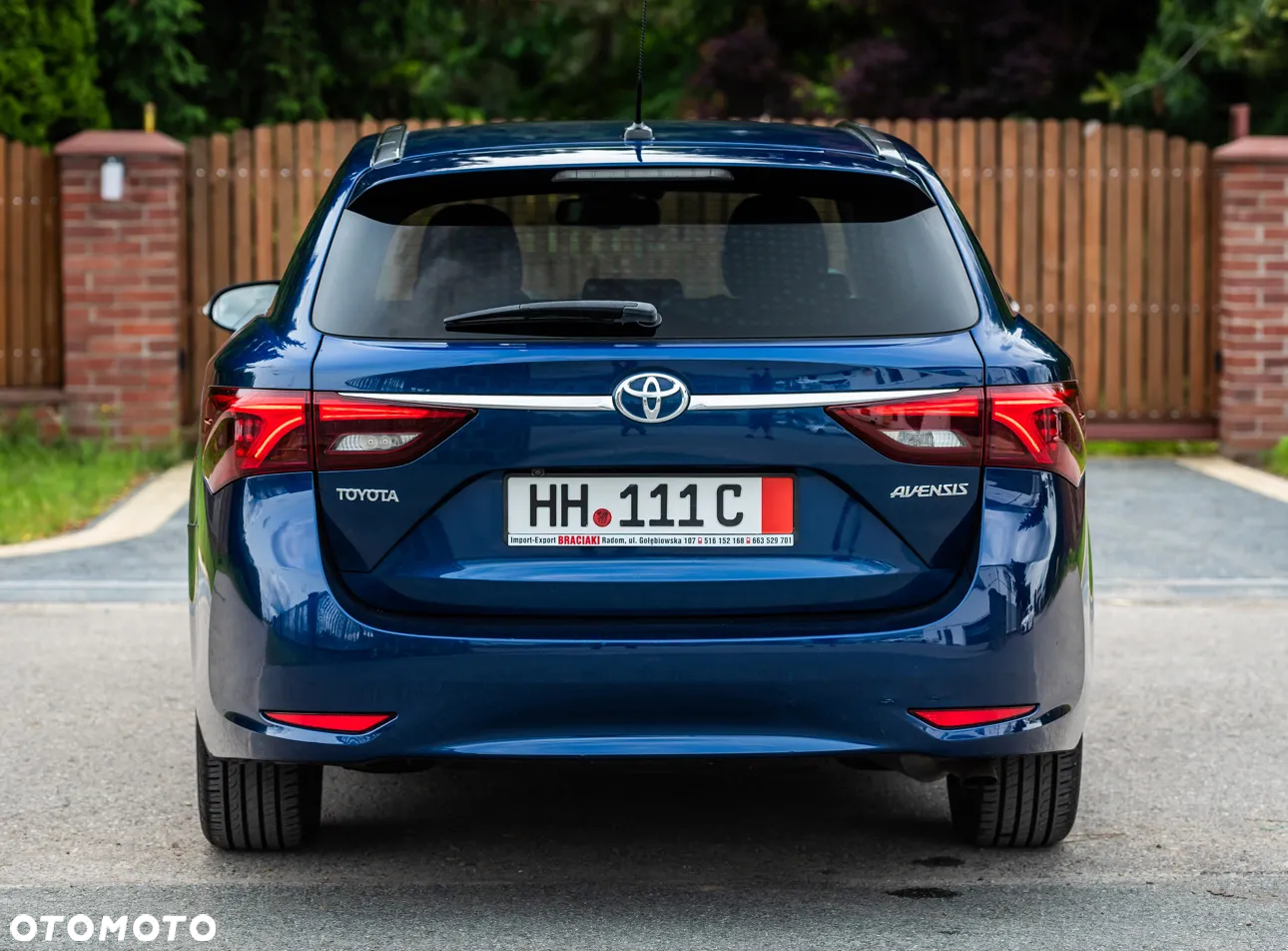 Toyota Avensis 2.0 D-4D Premium - 11