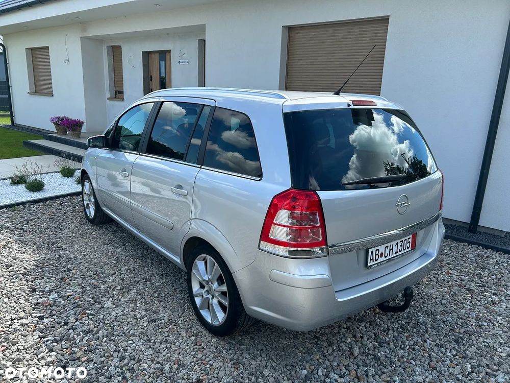 Opel Zafira 1.8 Design Edition - 8