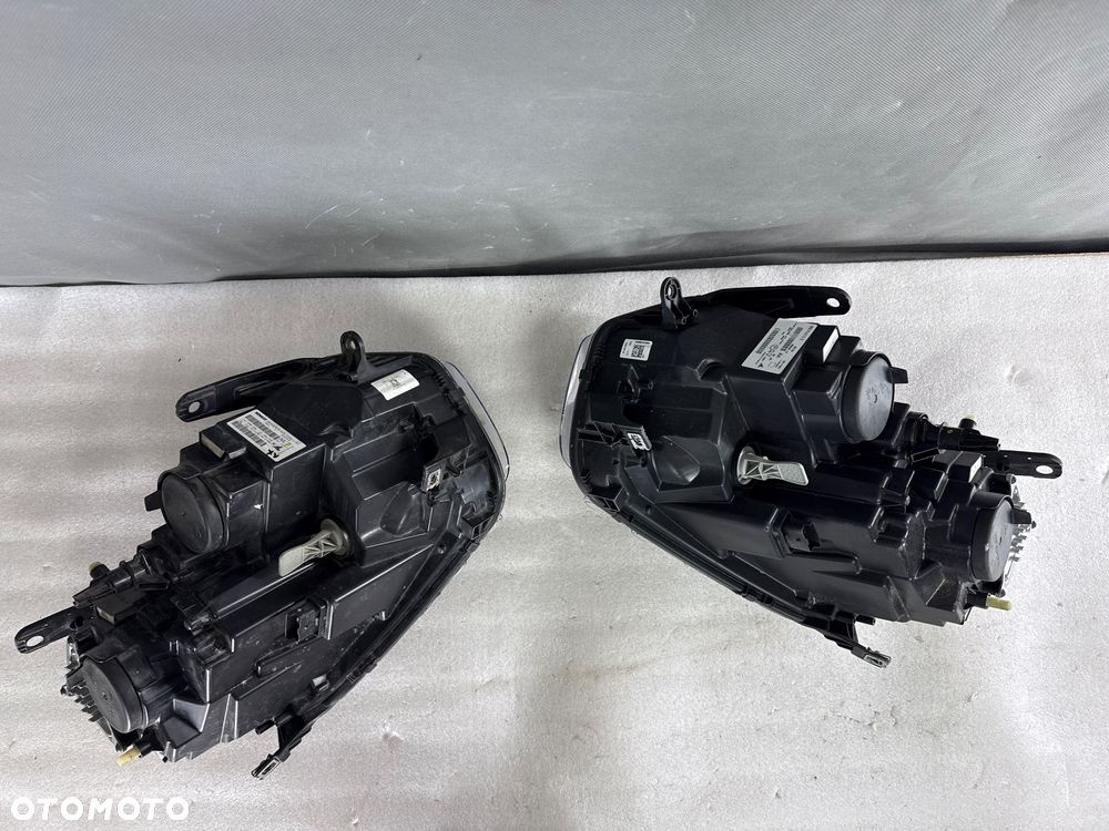 Lampa przednia lewa prawa Dacia Daster II 2 - 4