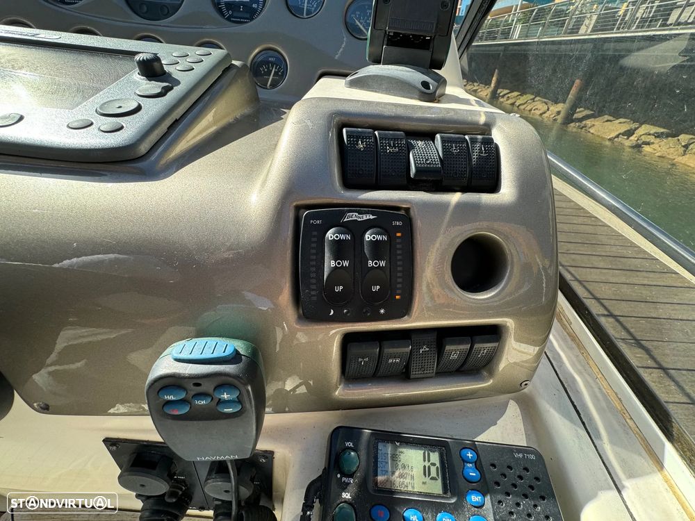 Bavaria Motor Boats 300 Sport - 11