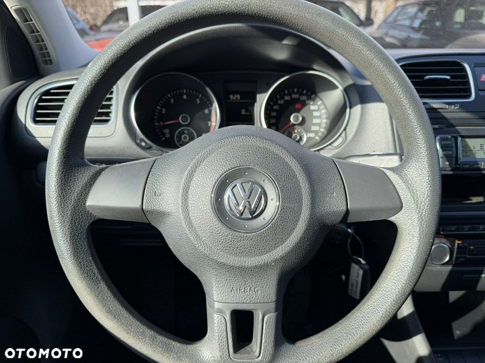 Volkswagen Golf - 16