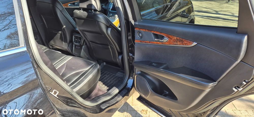 Lincoln MKX - 12