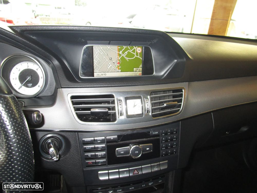 Mercedes-Benz E 300 BLUETEC Hybrid Avantgarde - 26