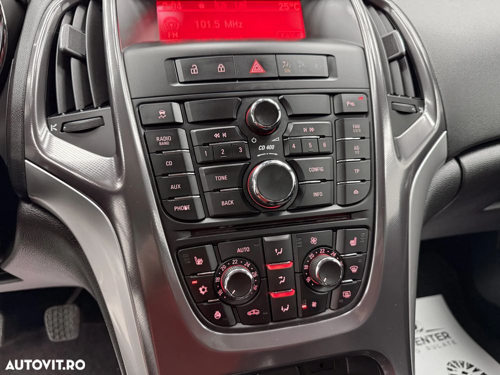 Opel Astra 2.0 CDTI Cosmo - 26