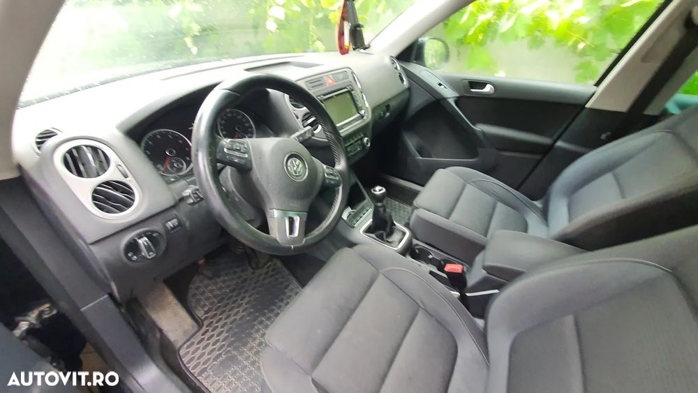 Volkswagen Tiguan - 5