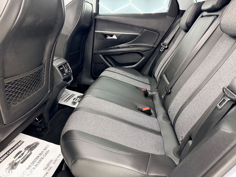 Peugeot 3008 1.2 PureTech Turbo S&S EAT6 Allure - 12