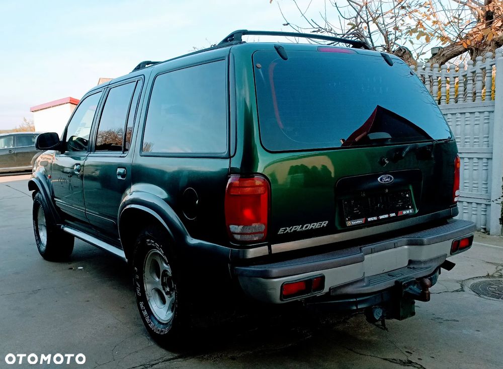 Ford Explorer - 3