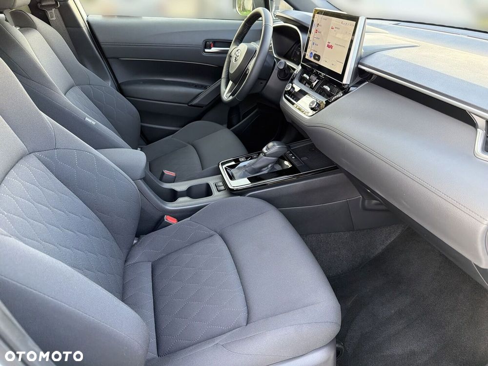 Toyota Corolla Cross - 10