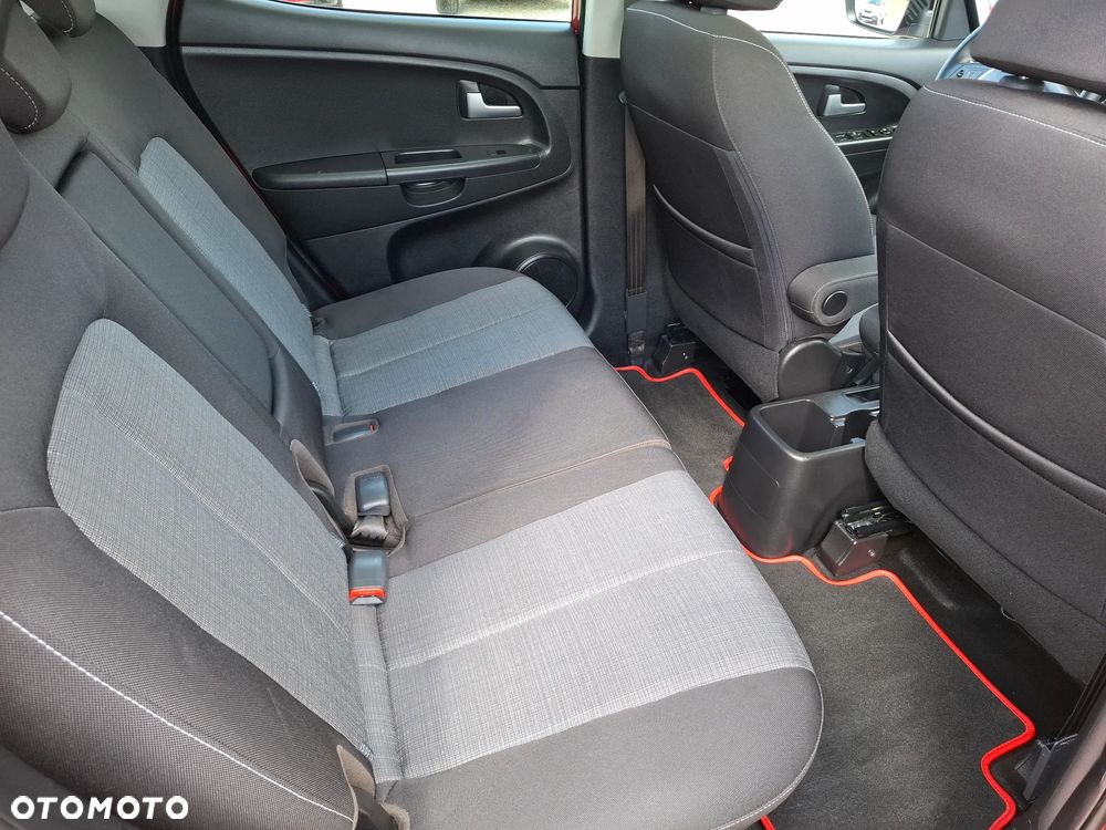 Kia Venga 1.6 CVVT Automatik Platinum Edition - 20