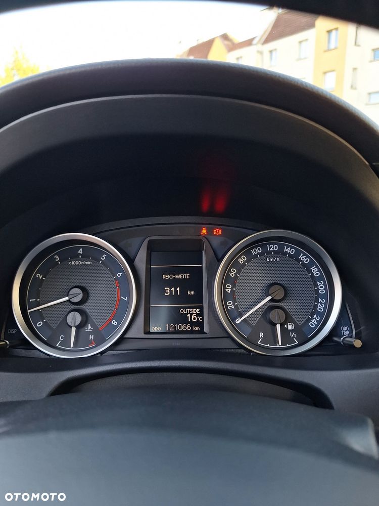 Toyota Auris - 22