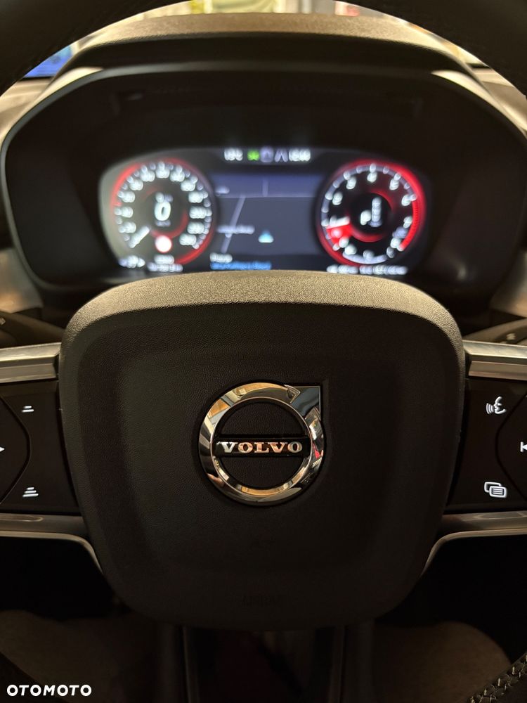 Volvo XC 40 T4 R-Design - 3