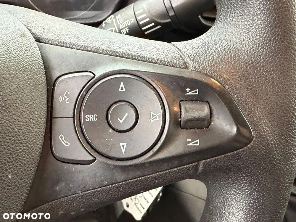 Opel COMBO - 19