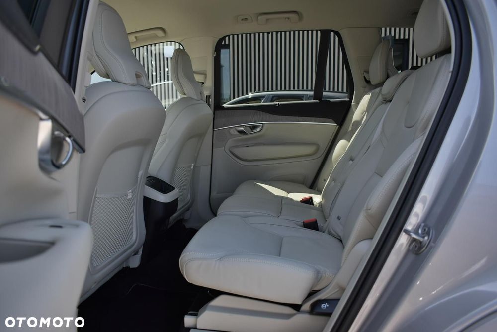 Volvo XC 90 - 26