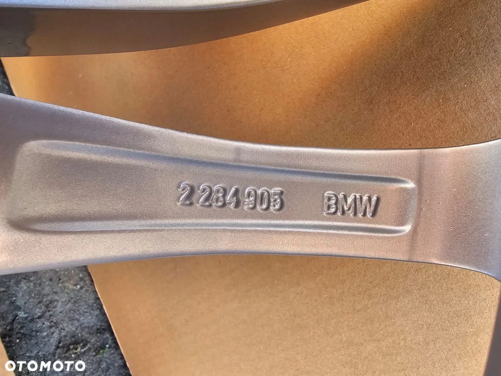 (F103) BMW OE M3 F80 M4 F82 F83 F30 F31 F32 M-Pakiet / 2284905 / 8,5Jx18 IS27 5x120 - 14