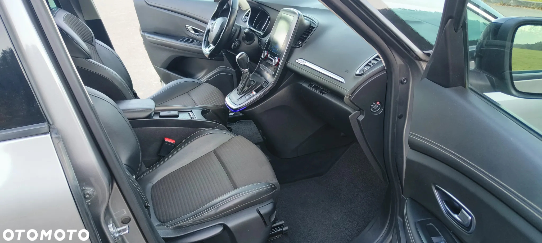 Renault Scenic 1.5 dCi Dynamique EDC - 17