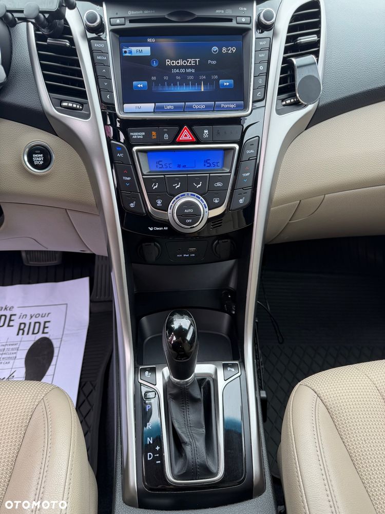 Hyundai i30 1.6 Premium - 10