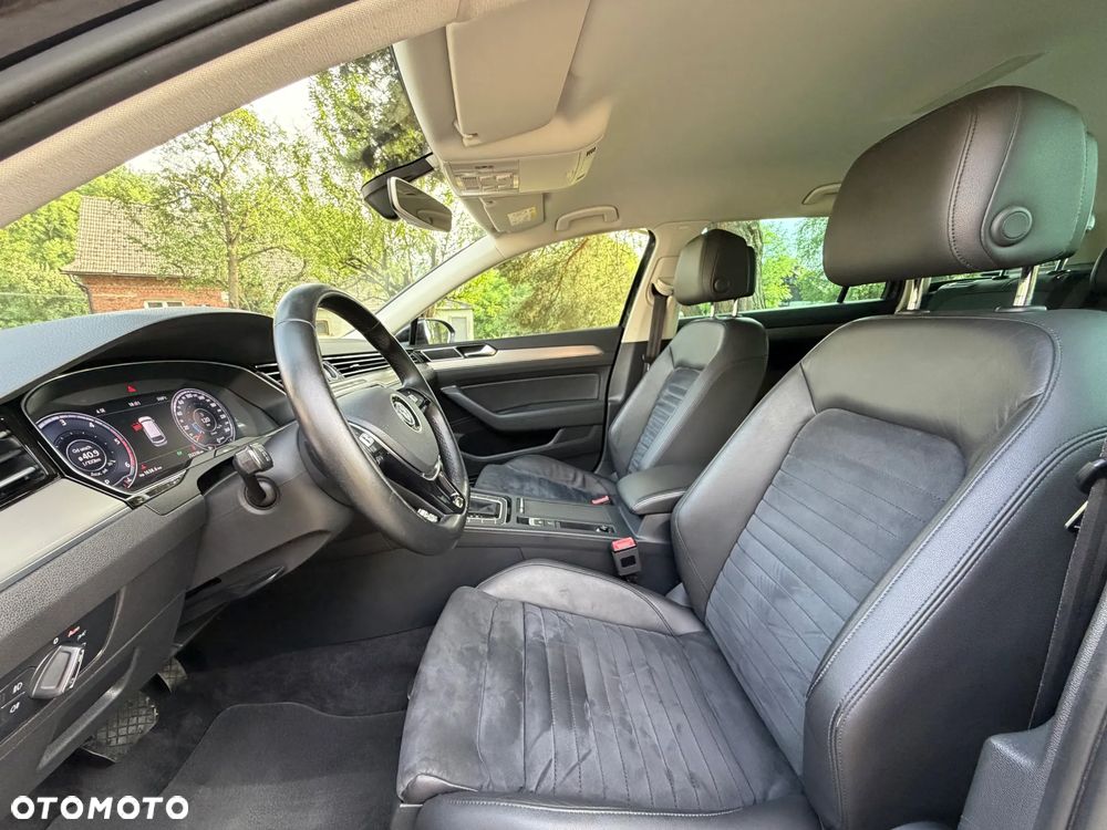 Volkswagen Passat Variant 1.6 TDI SCR DSG - 16