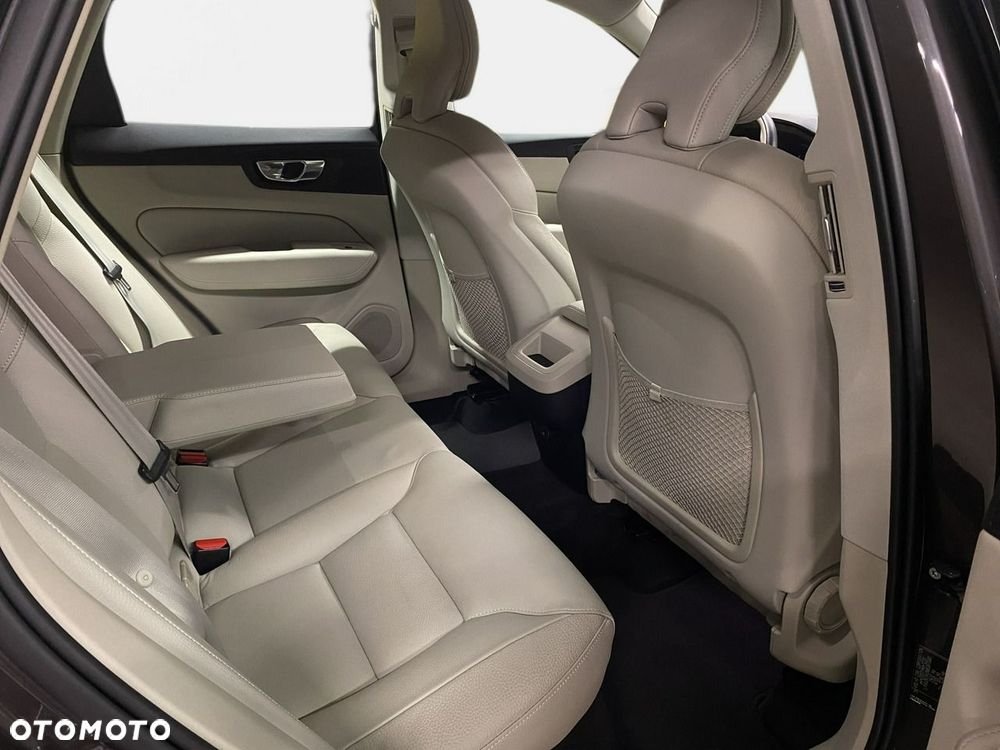 Volvo XC 60 - 16