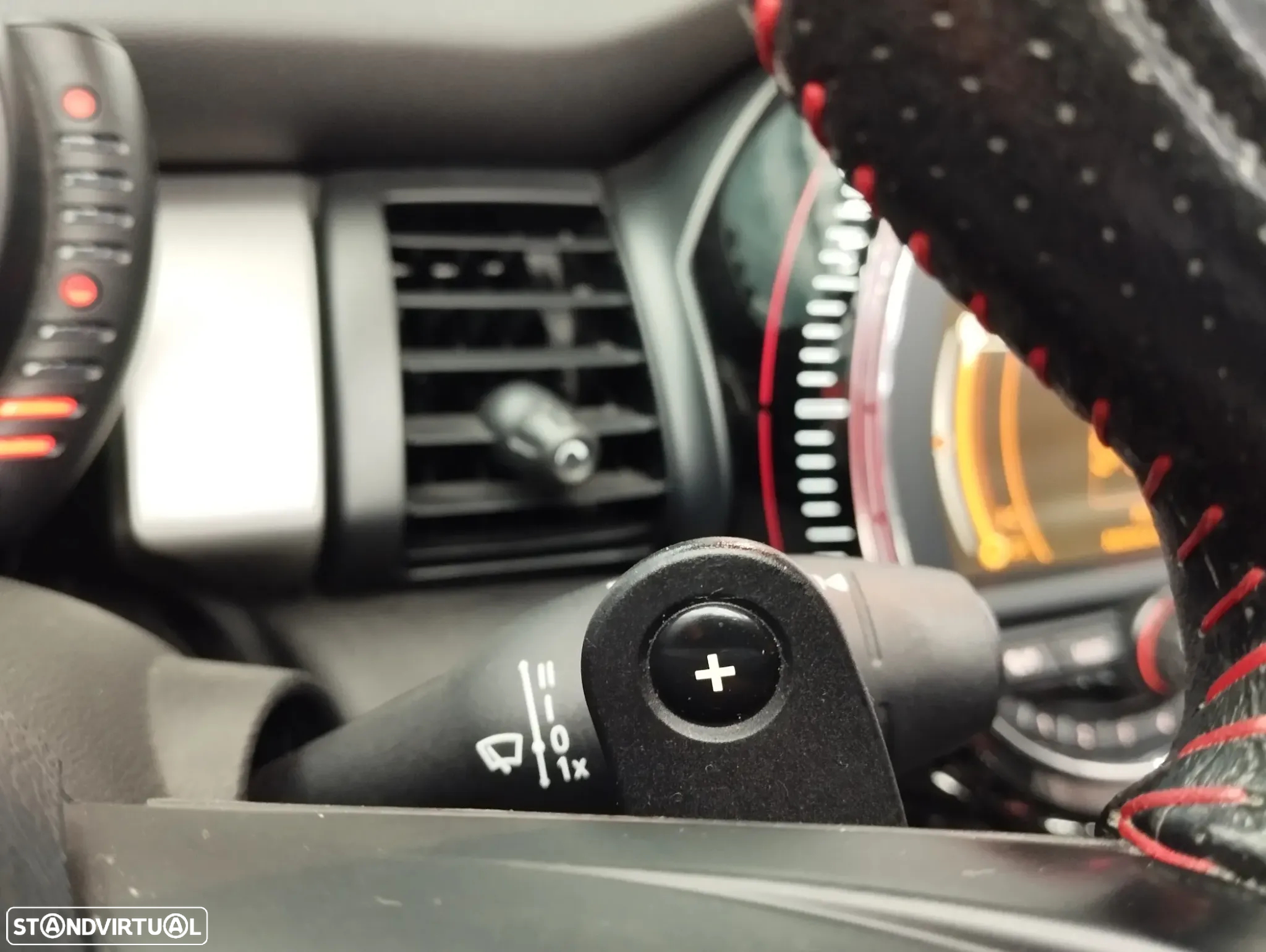 MINI Cabrio John Cooper Works Auto Desportiva - 29