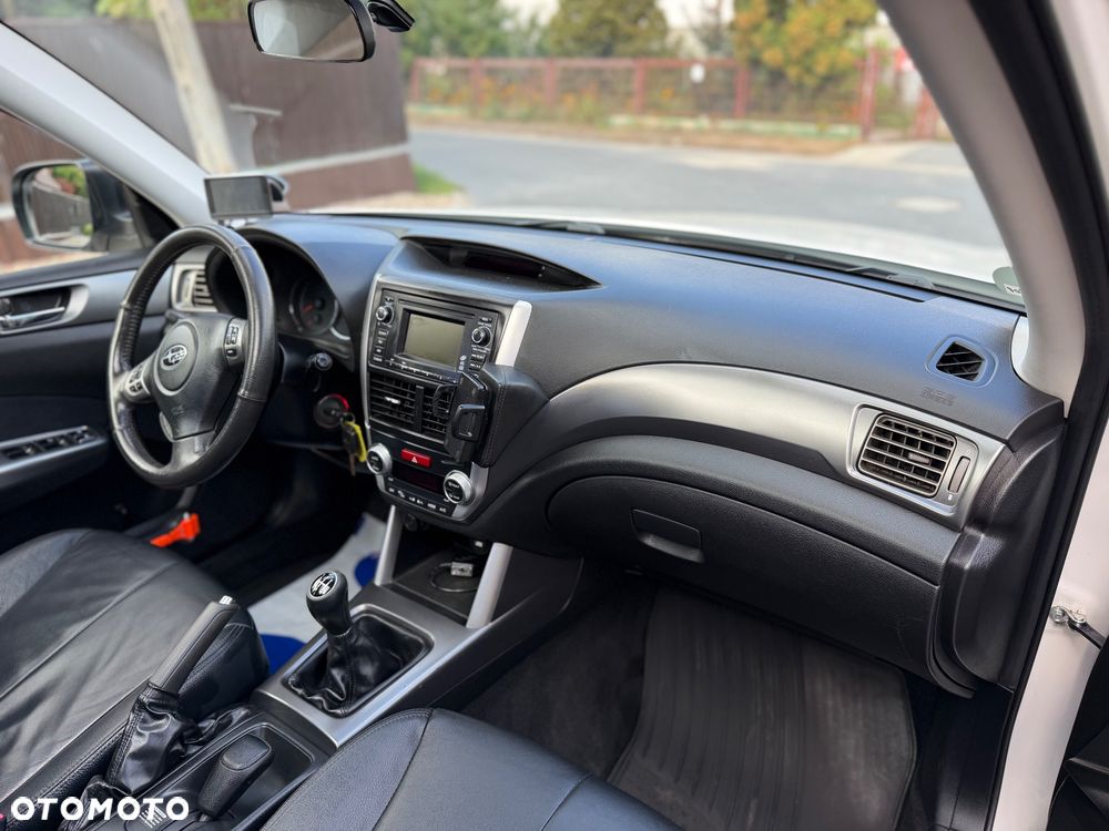 Subaru Forester 2.0X Exclusive - 27