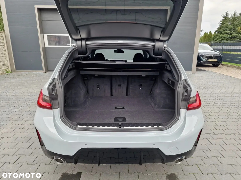 BMW Seria 3 330i xDrive M Sport - 18