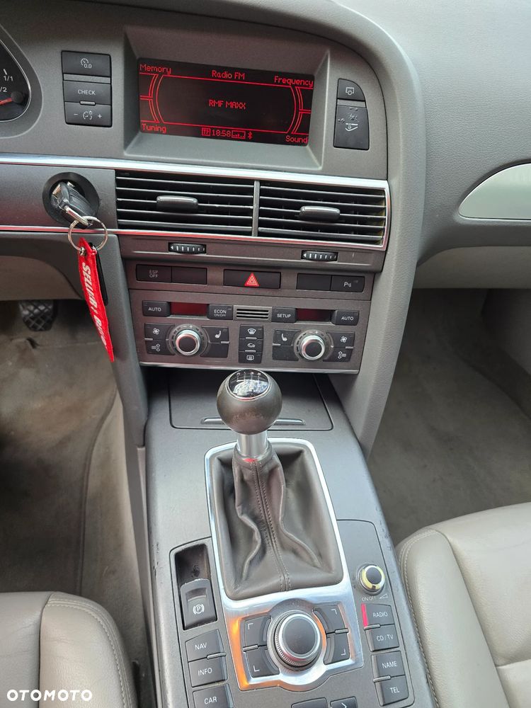 Audi A6 Avant - 16