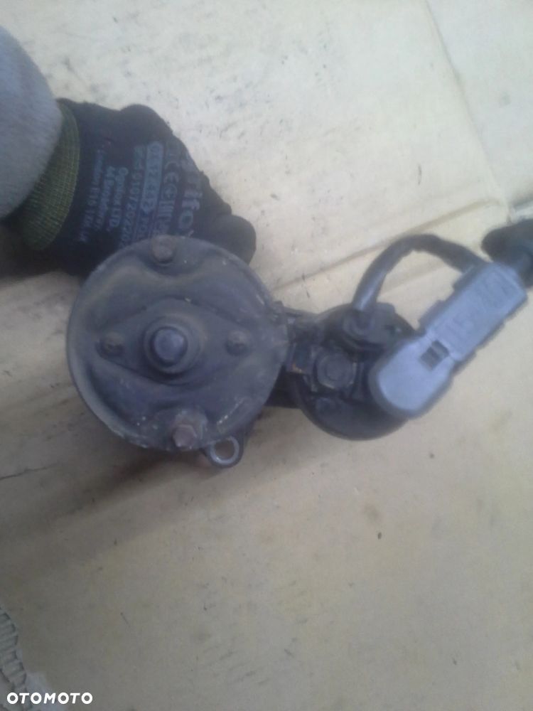 Toyota Avensis T22 Corolla E12 1.6 rozrusznik Bosch 28100-0D030  0001107088 - 7