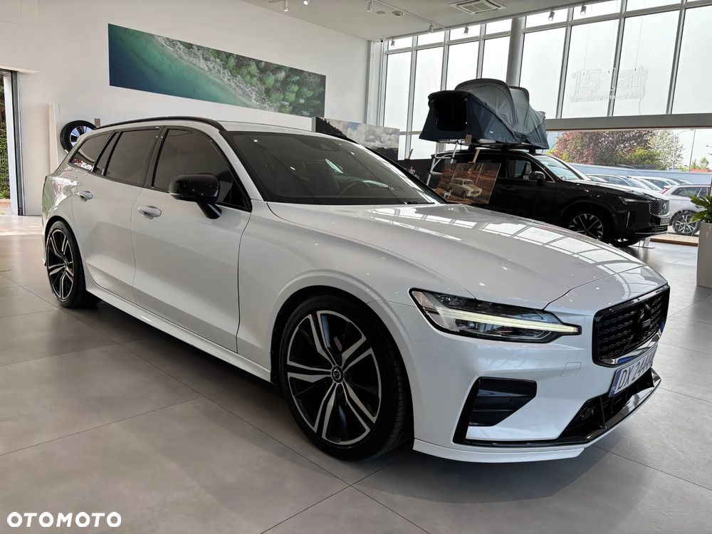 Volvo V60 D4 R-Design - 2