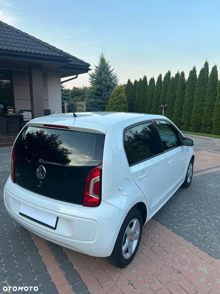Volkswagen up! - 9