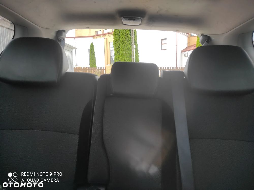 Mitsubishi Outlander - 24