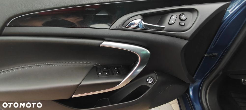 Opel Insignia - 25