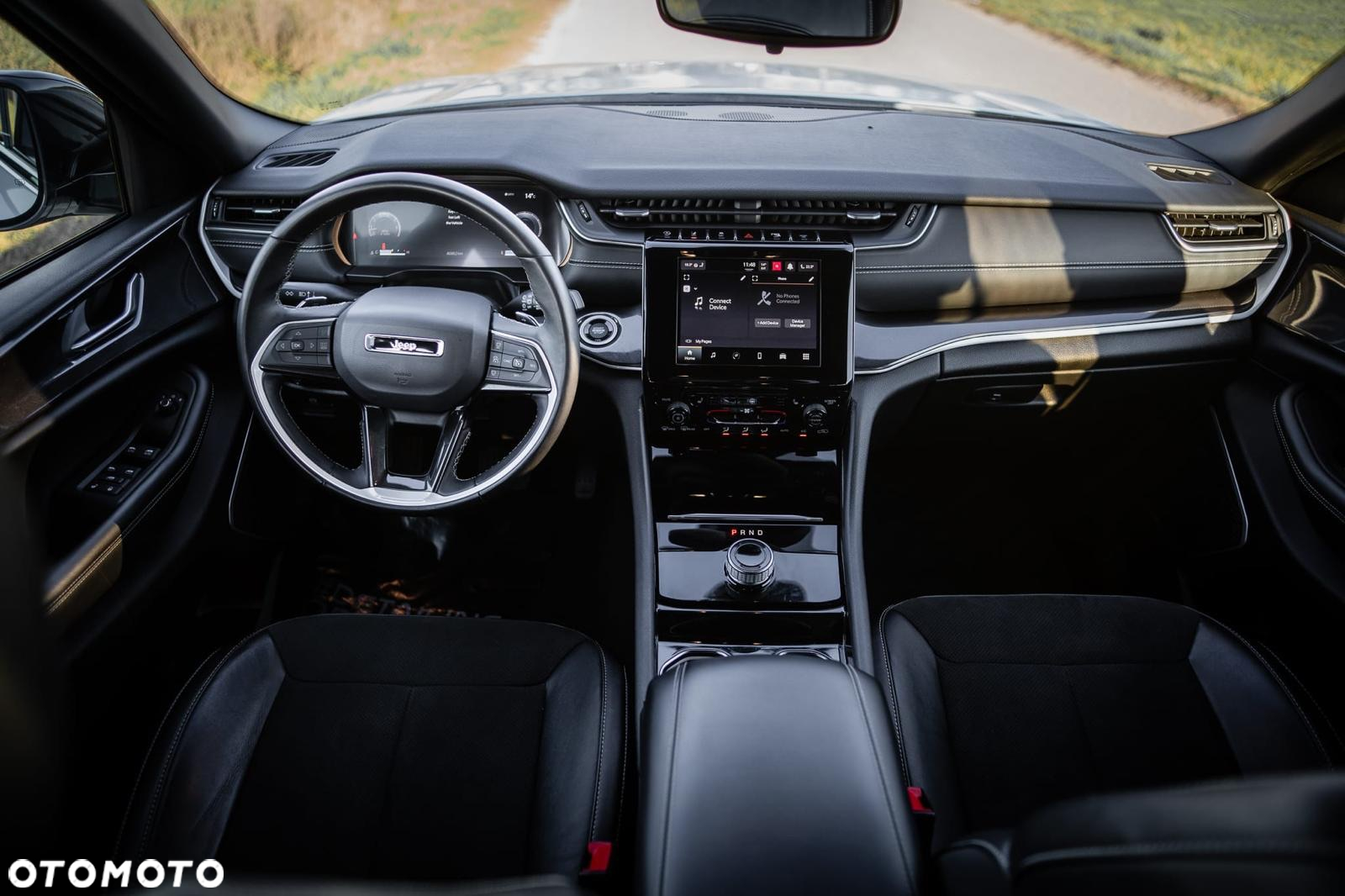 Jeep Grand Cherokee - 14