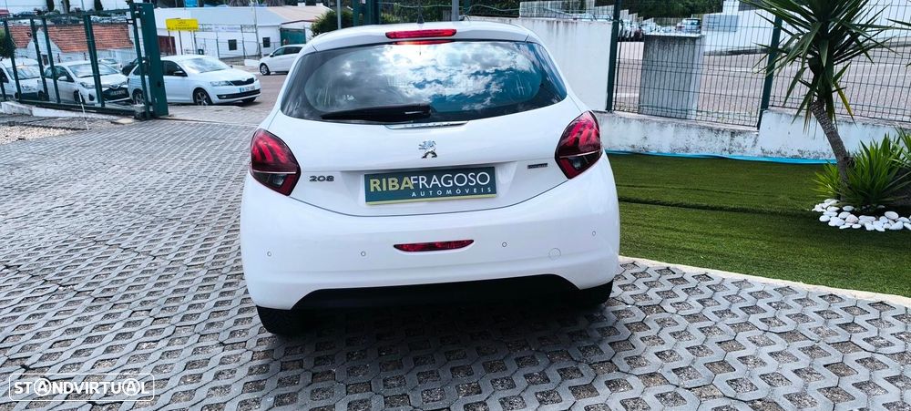 Peugeot 208 1.2 PureTech Allure - 6