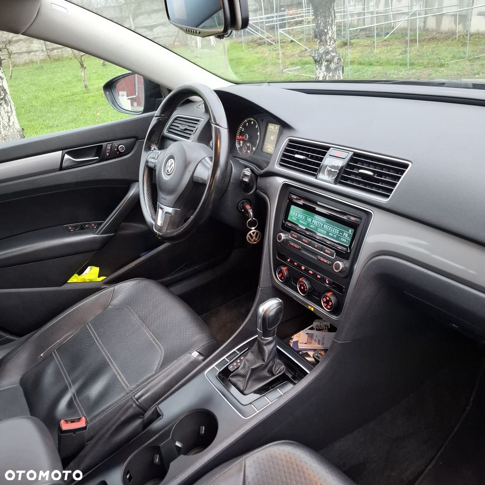 Volkswagen Passat 1.8 TSI (BlueMotion Technology) DSG Comfortline - 16