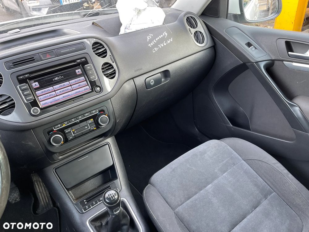 Volkswagen Tiguan 2.0 TDI DPF BlueMotion Technology Trend & Fun - 9