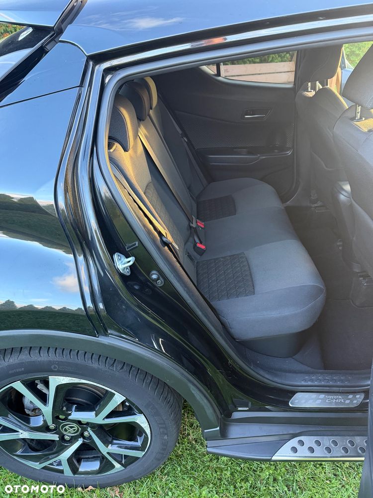 Toyota C-HR - 16
