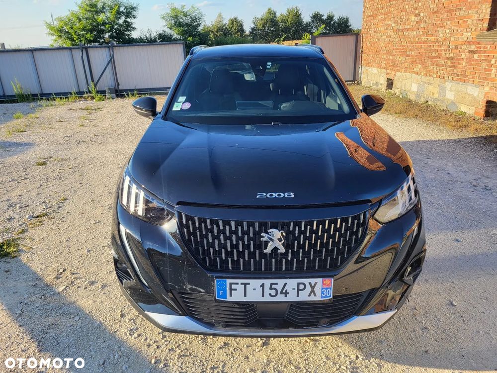 Peugeot 2008 PureTech 130 EAT8 GT - 2