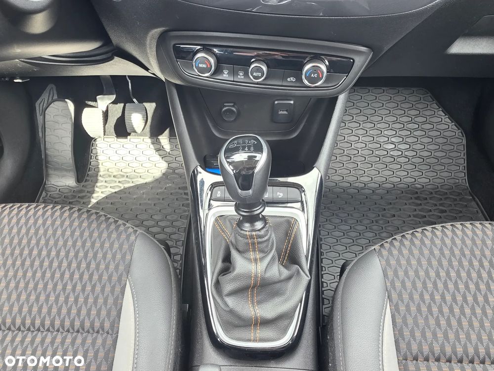 Opel Crossland X - 21