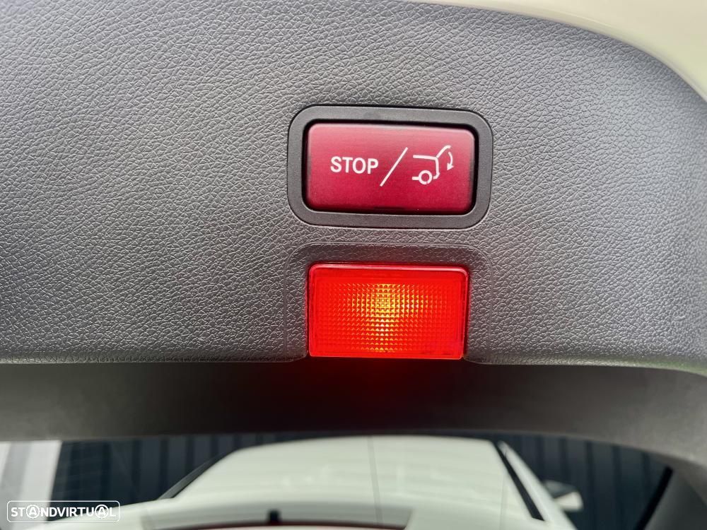 Mercedes-Benz CLA 220 Shooting Brake (CDI) d 7G-DCT Orange Art Edition - 18