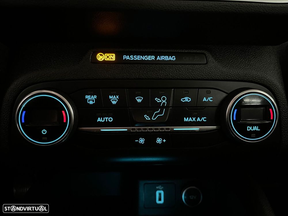 Ford Focus SW 1.5 TDCi EcoBlue Active X - 15