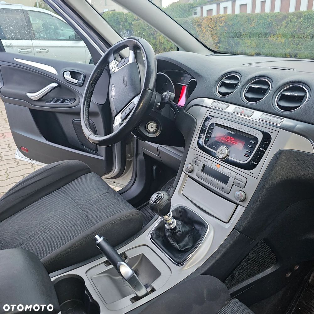 Ford S-Max - 9