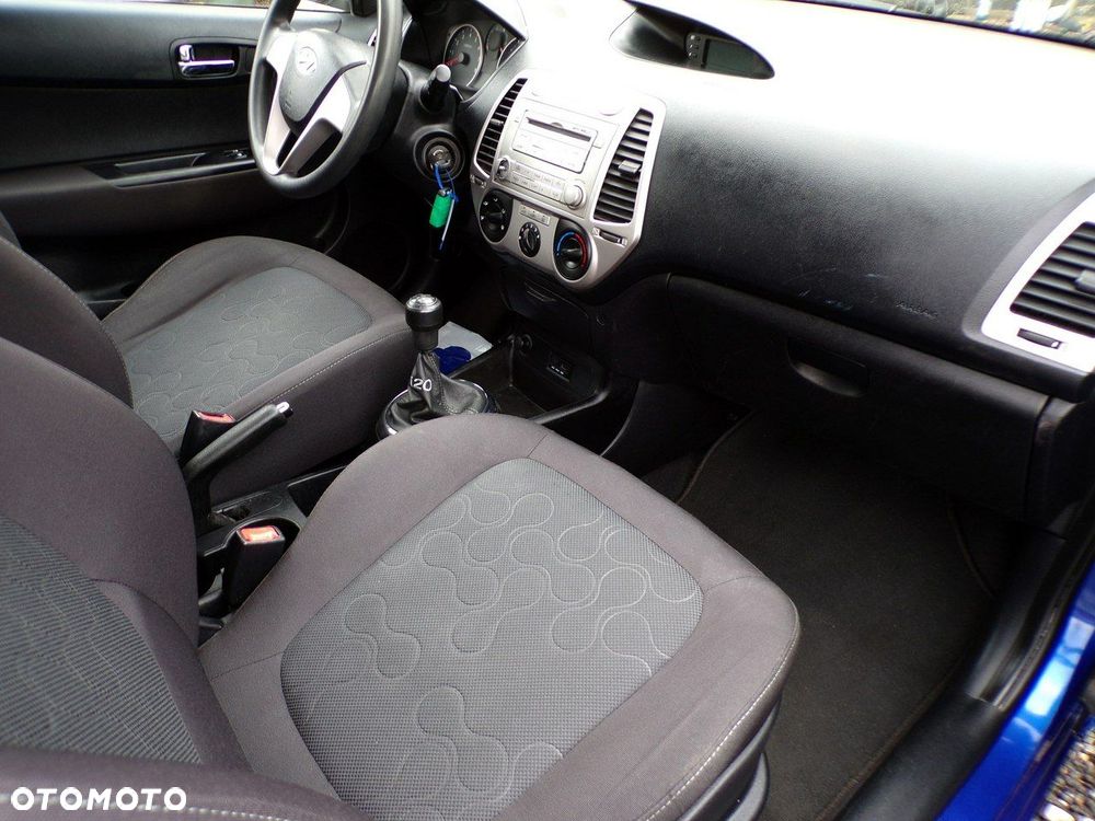 Hyundai i20 - 18